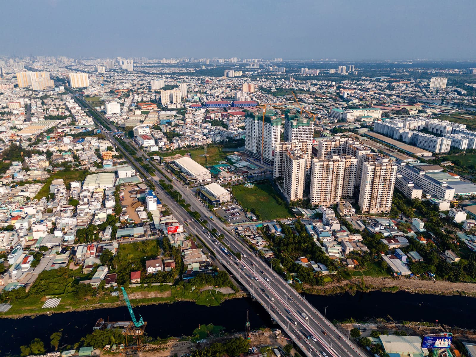 Akari City có quy mô 8,5 ha toạ lạc trên đại lộ Võ Văn Kiệt, Bình Tân.